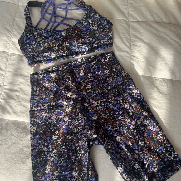 Matching Lululemon Set - Picture 2 of 3